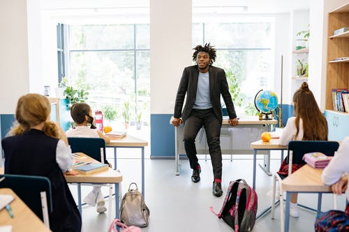 Top 4 Pieces of Furniture You Will Need in the Classroom
