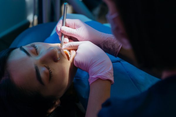 Dental Crowns and Implants: Which is the Best Option?